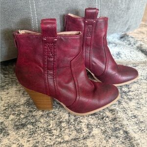 Women's Burgundy Ankle Boots